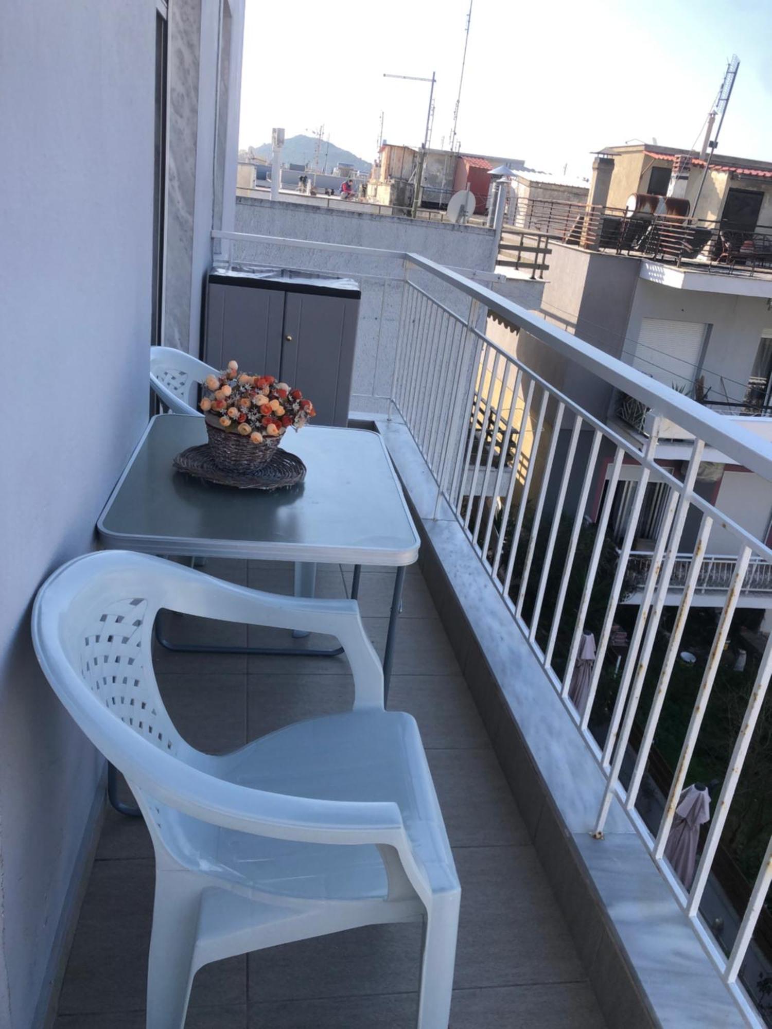 Nikos Rooms Néa Péramos Exteriör bild